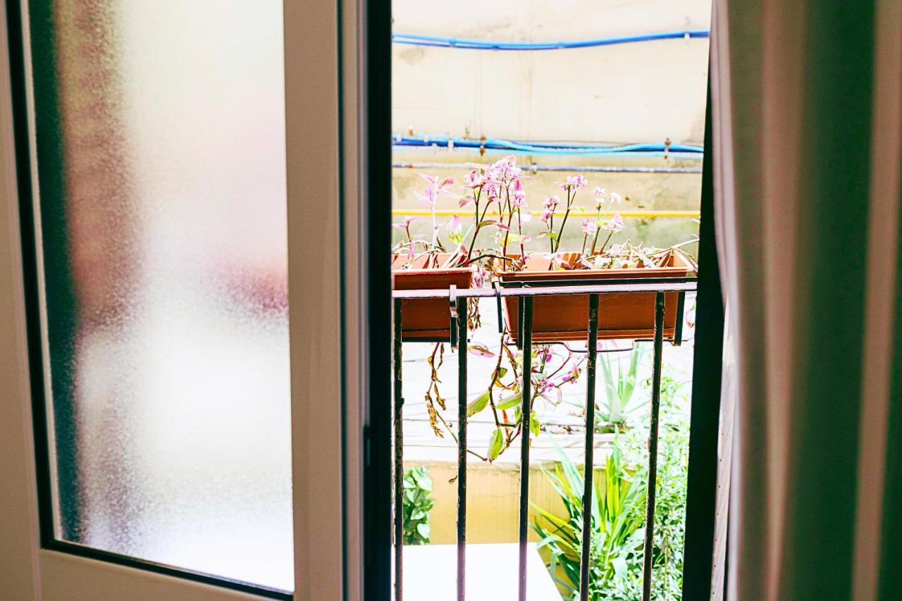 Rooms Steps from Colosseum by Welcome In - Ferienwohnung Rom
