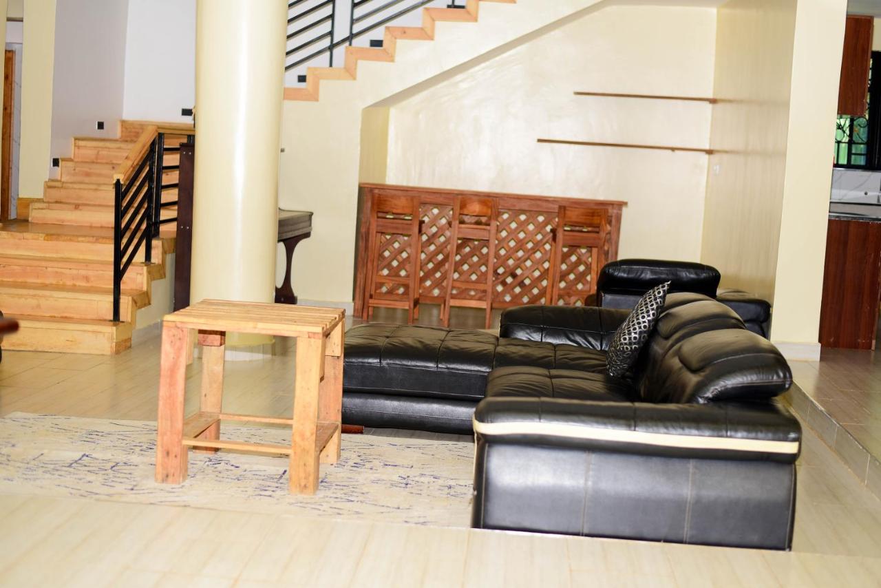 Stixx By The Mountain - B&B Nanyuki