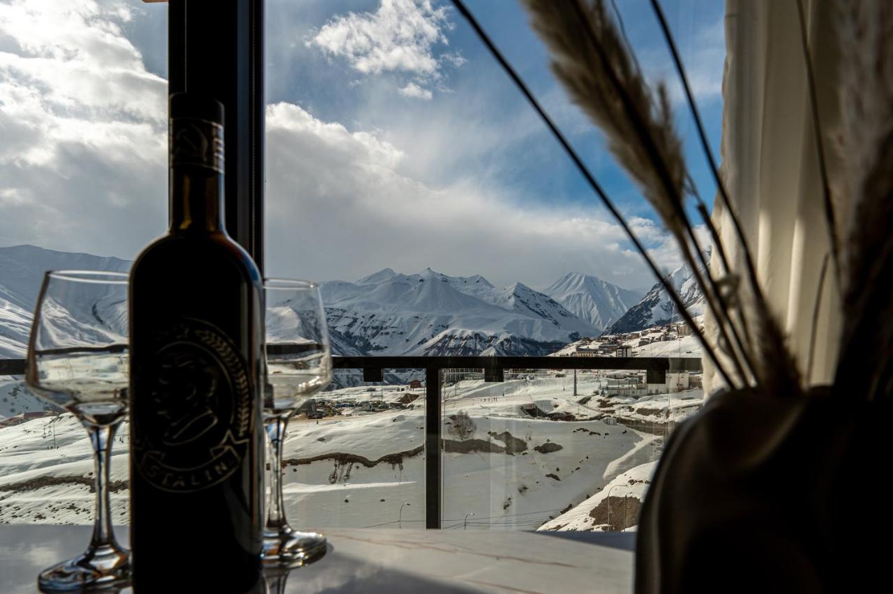 Snow wave Gudauri - Stylish Mountain View Apartments in New Gudauri - Ferienwohnung Kumlistsikhe