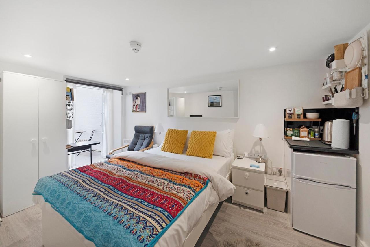 Bloomsbury En-suite Studio Room with Patio - Ferienwohnung London
