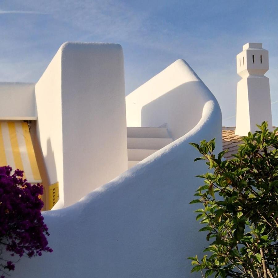 Vilamoura 3BR Villa, AC, Pool Access & Golf Nearby - B&B Quarteira