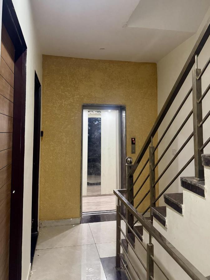 UrbanHive Private Studio Near WTP & Airport - B&B Jaipur
