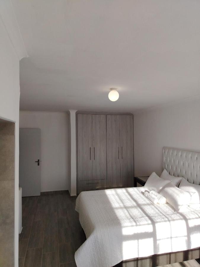 65 at Hawkins Street - B&B Richmond