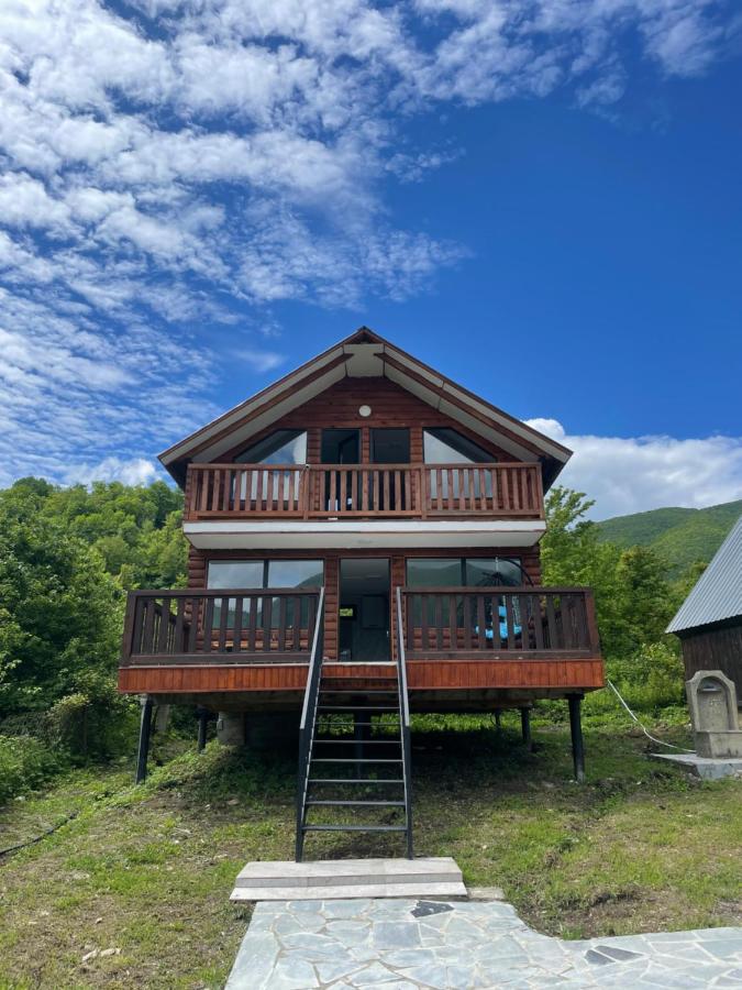 Racha Hills - Chambres d'hôtes Ambrolauri