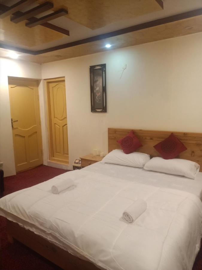 Suite with Mountain View