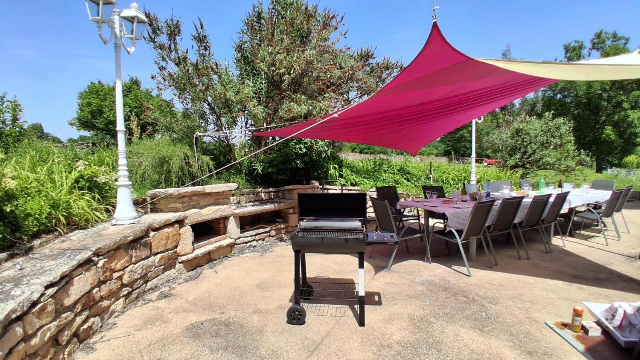 Gîte La grange des Hirondelles 15 personnes 5litsdoubles 5litssimples 1convertible chez MAYMARD Yannick à 28 route de la croix forêt à ANTULLY réf à Gîte de France G2005 Corps de ferme entièrement rénové de bon standing - B&B Antully