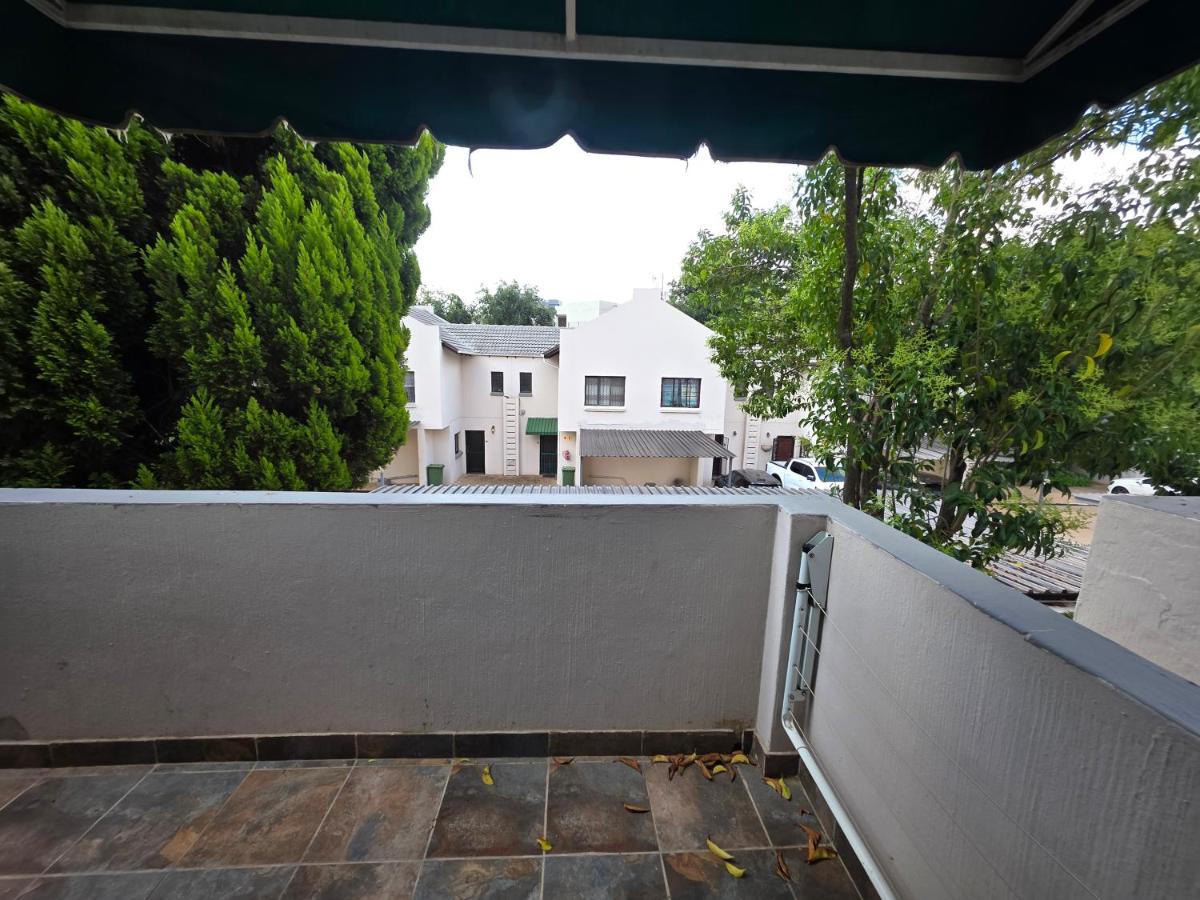 1 bed Apartment in the heart of Sandton - B&B Johannesburg