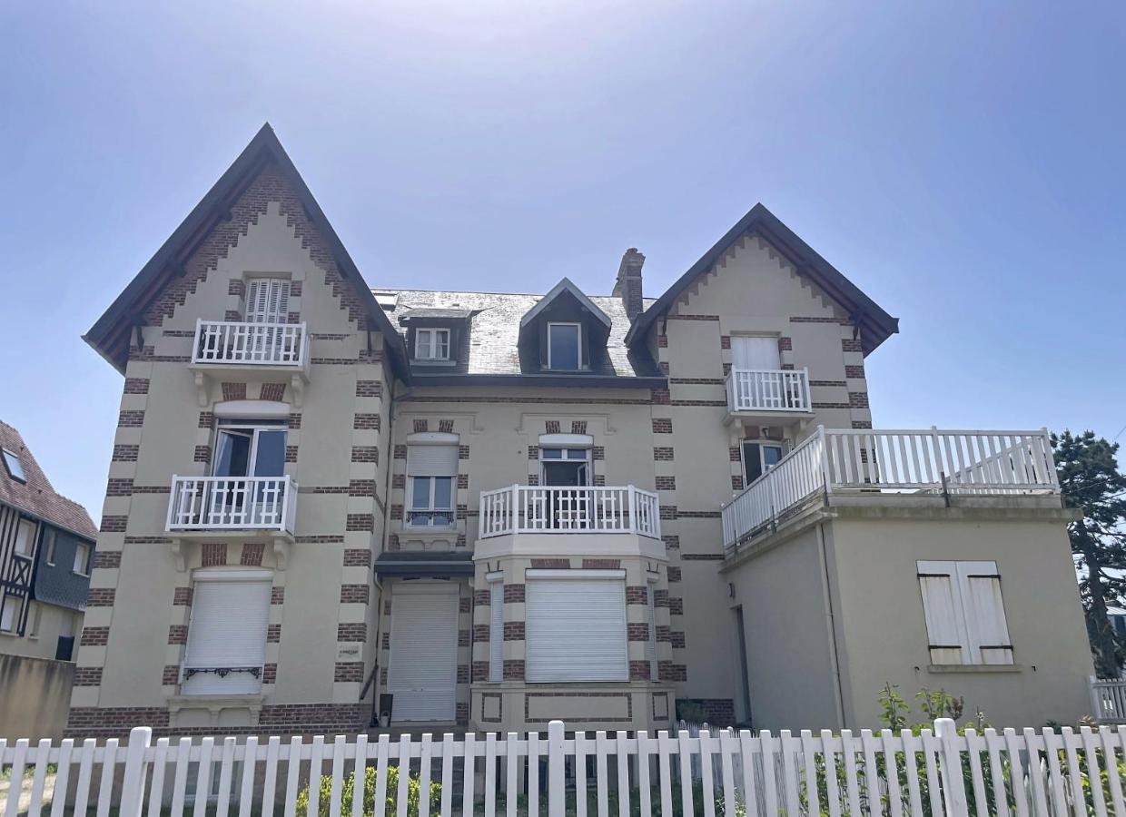 Appartement vue mer avec terrasse ensoleillée - B&B Cabourg