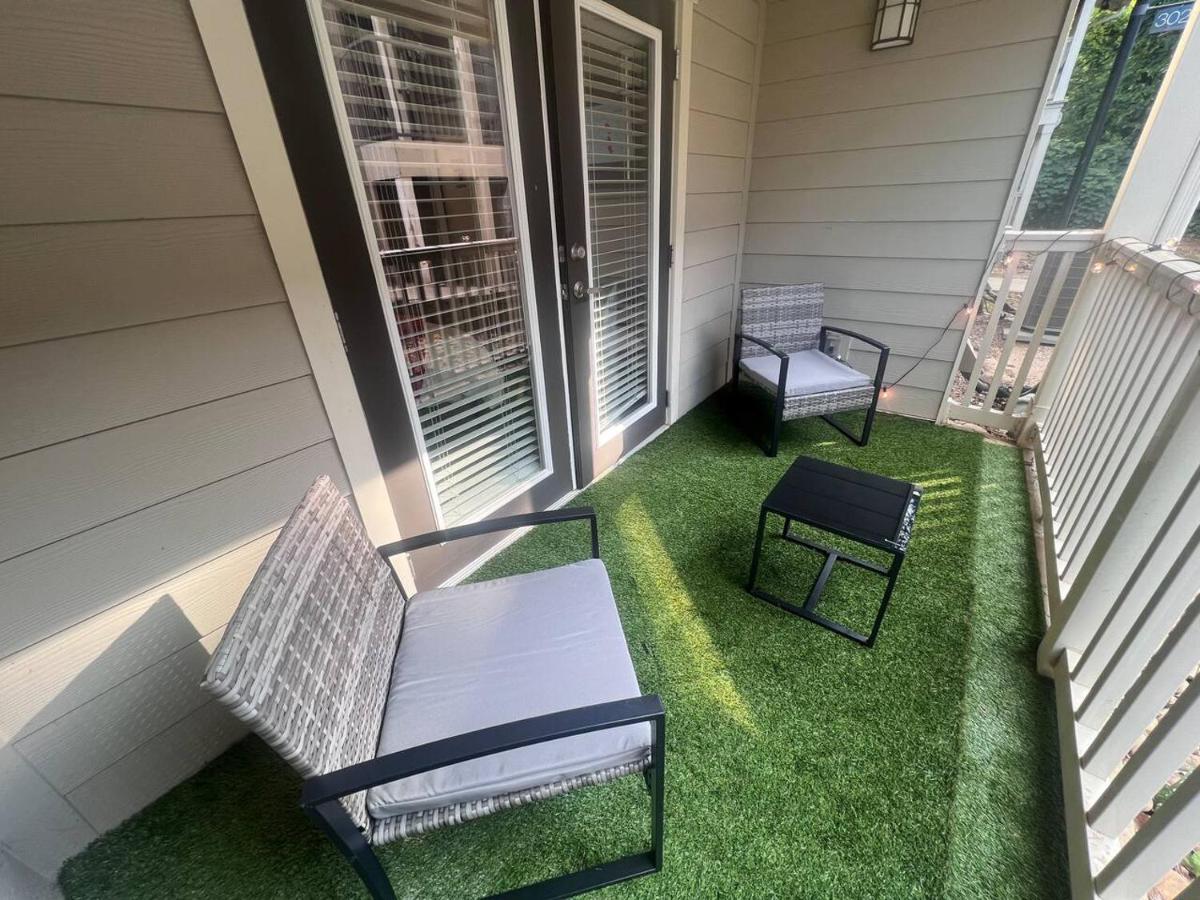 Free Parking! Comfy 1Bedroom Unit! 10 min to Midtown & 1 Mile To Braves Truist Park! - Chambres d'hôtes Atlanta