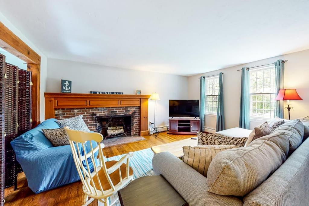Dream Dennis Getaway - B&B Town House