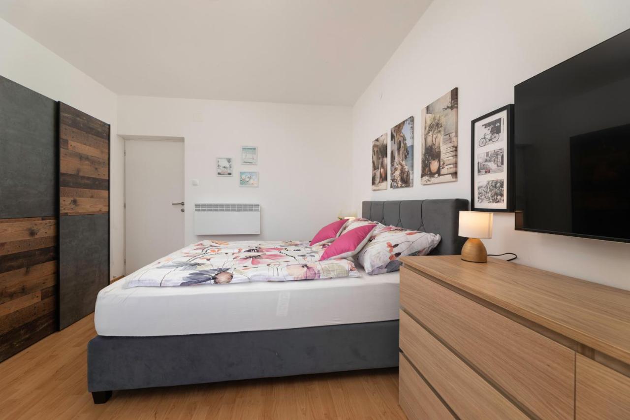 Apartman Maestral - Bed and Breakfast Njivice
