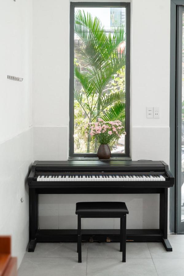 Studio- Green AP with balcony & nearthe beach 302 - B&B Da Nang