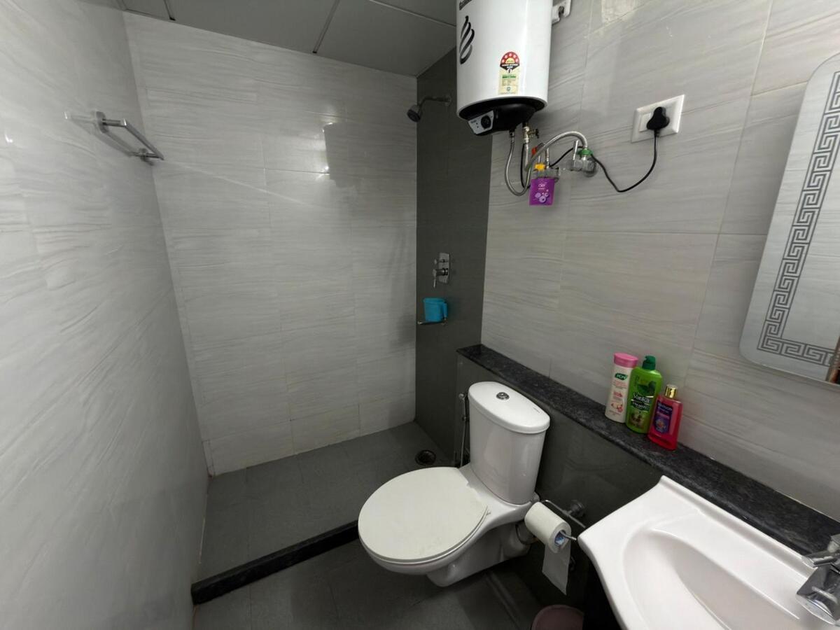 The Viewpoint Suites- Netflix, Hotstar, Wi-Fi - Chambres d'hôtes Gurgaon