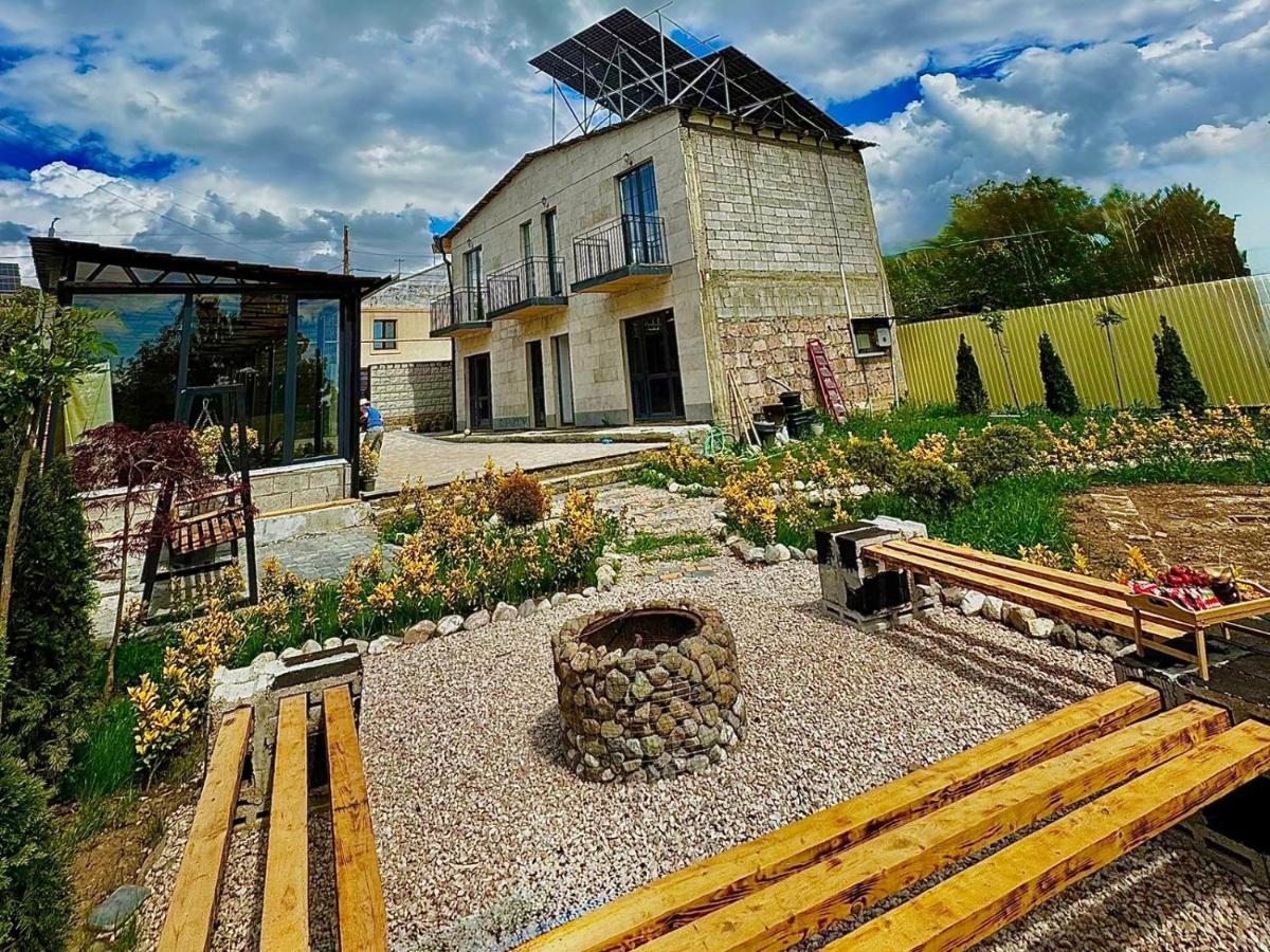 Bee Planet Garni - B&B Garni