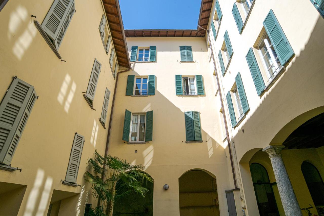 Como Center Apartments - Chambres d'hôtes Côme