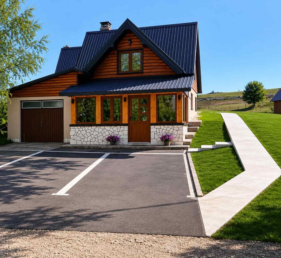 Bungalows Ivan - Bed and Breakfast Žabljak