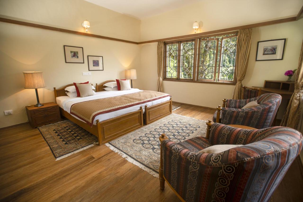 Sinna Dorai's Moulmein House - B&B Valparai