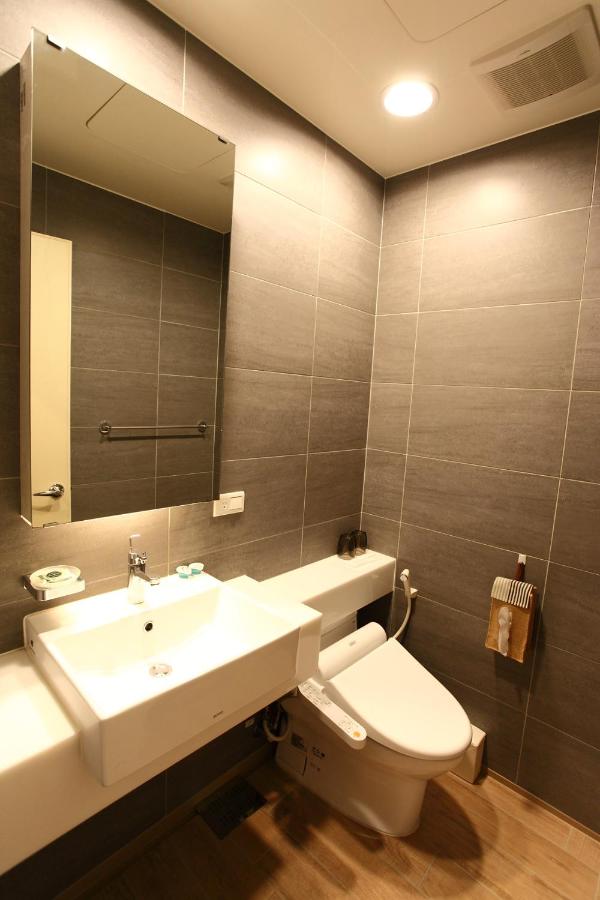 Twin Room with Bath