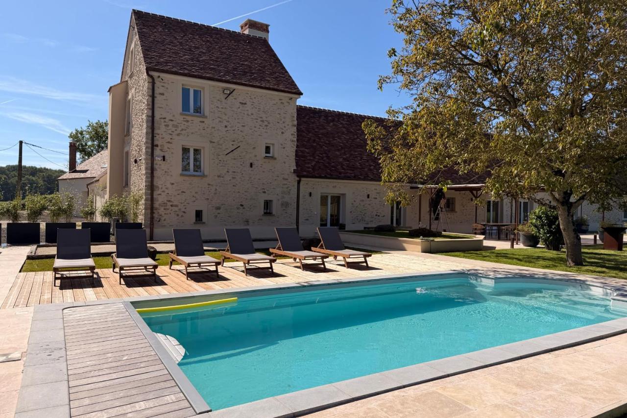 Domaine de Baloquin - Charming farmhouse with swimming pool - B&B Crèvecœur-en-Brie