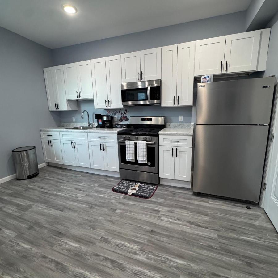 Grand Deluxe 1BR Penthouse near Newark Airport - Chambres d'hôtes Newark