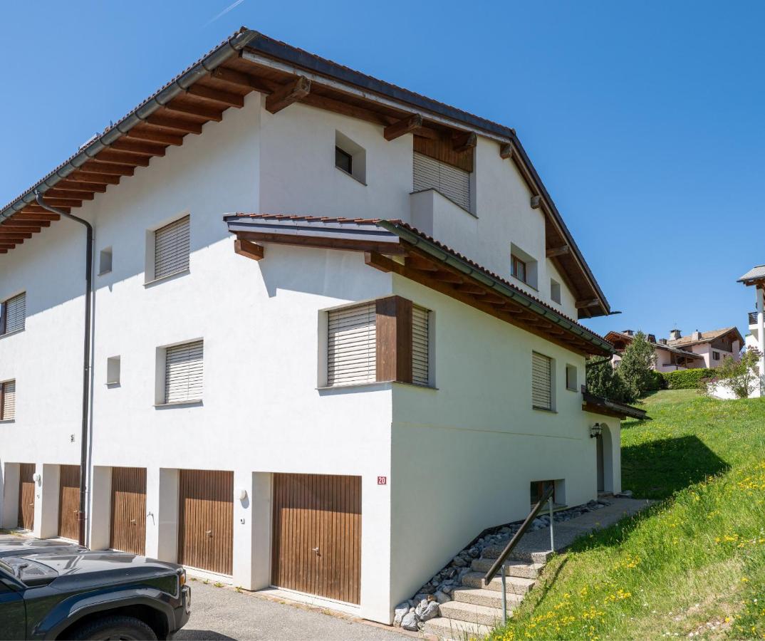Garden apartment with mountain views & barbecue - Ferienwohnung Lenz