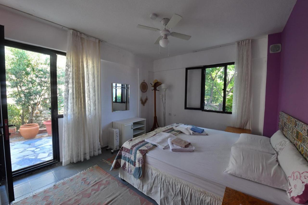 Mimas Garden Apartments - Chambres d'hôtes Karaburun