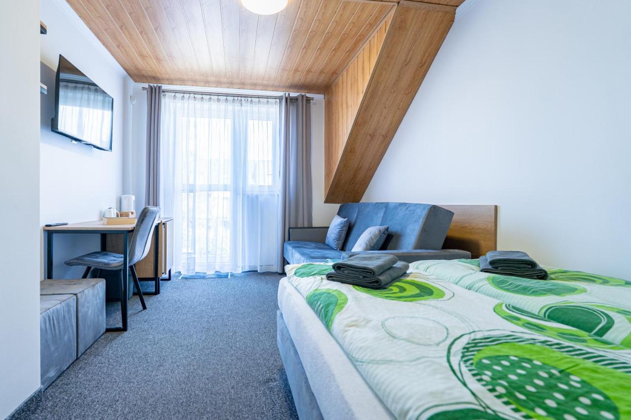 Vierbettzimmer mit Bad