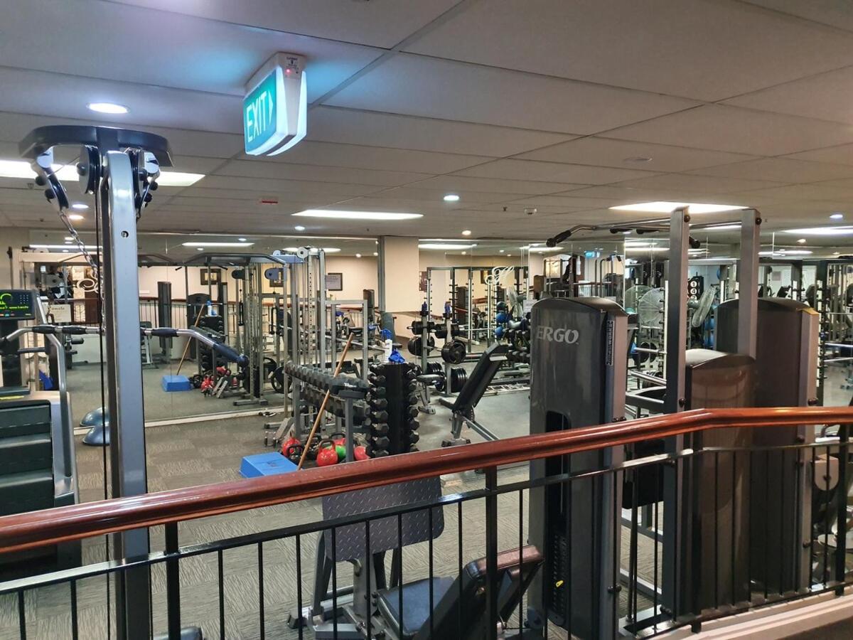 Iconic OGB 1-Bed Apartment -Gym, Pool and Carpark - B&B Christchurch