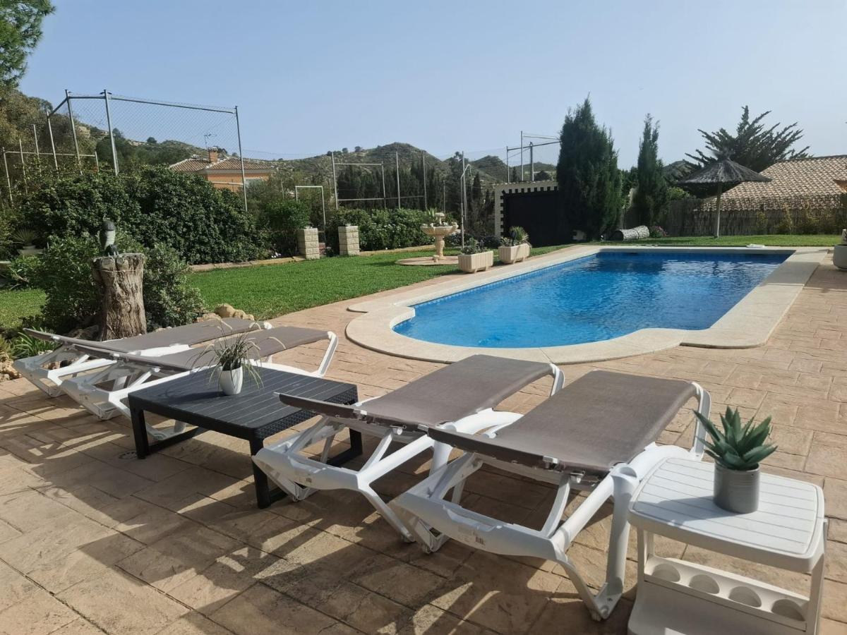 Villa Marovi Bonalba - Bed and Breakfast Alicante