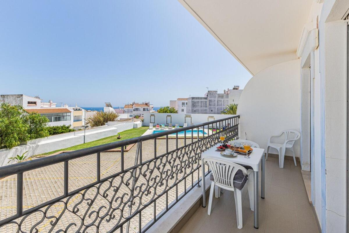 Rossio Sea View By ALzira - B&B Albufeira