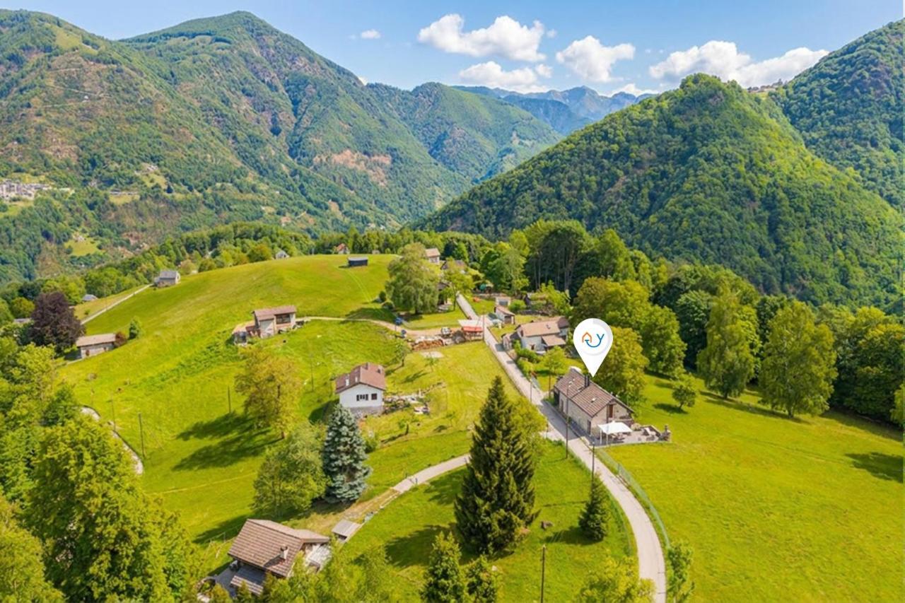 Casa Eyrie Centovalli 3BR Chalet - Happy Rentals - Chambres d'hôtes Palagnedra