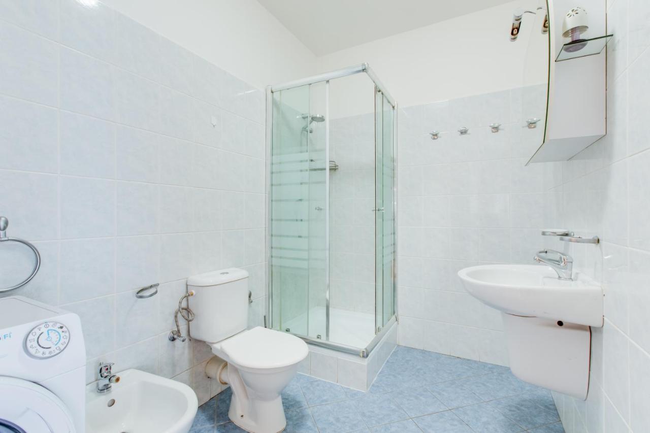 Elegant 3BDs with Sauna Near the Dancing House and Riverside - NP - Bed and Breakfast Praag