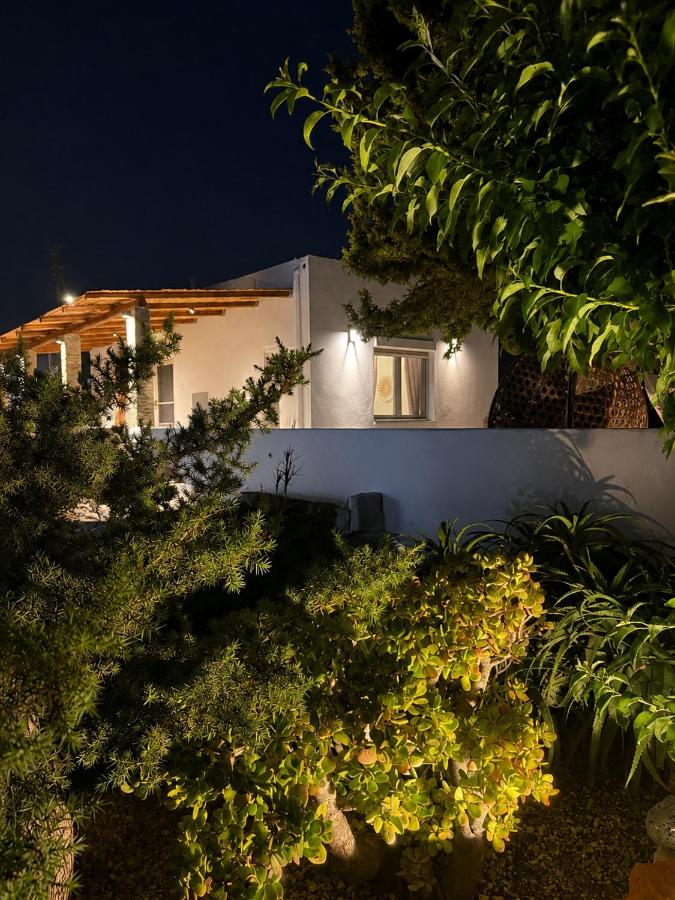 Gemilos Nest - B&B Komia