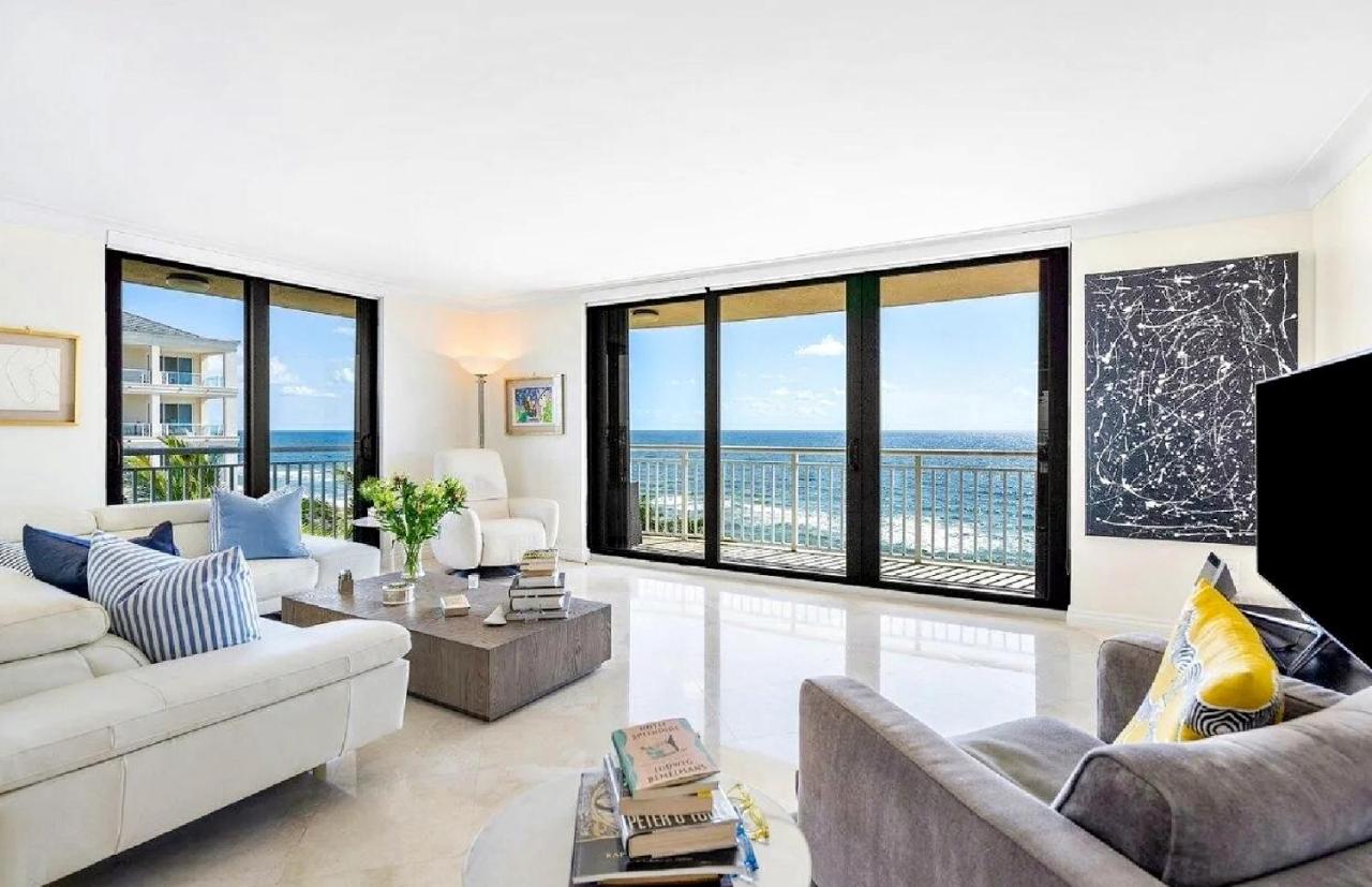 Oceanfront 2 Bedroom Condo with Stunning Views - B&B Delray Beach