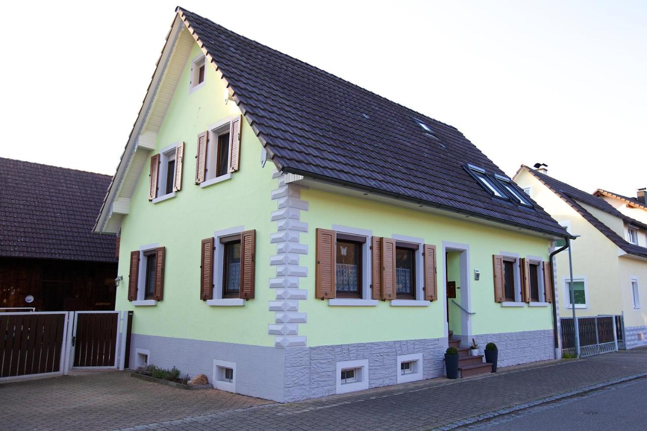 B&B Kappel-Grafenhausen - apartment fewo efosa - Bed and Breakfast Kappel-Grafenhausen