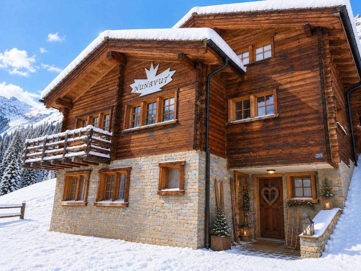 Chalet Nunavut, Ski in - Ski out with Complimentary Spa Access - Chambres d'hôtes Zermatt