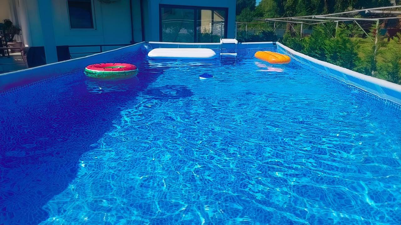 Villa PeSa, Luxury Pool & Spa Retreat - B&B Podgorica