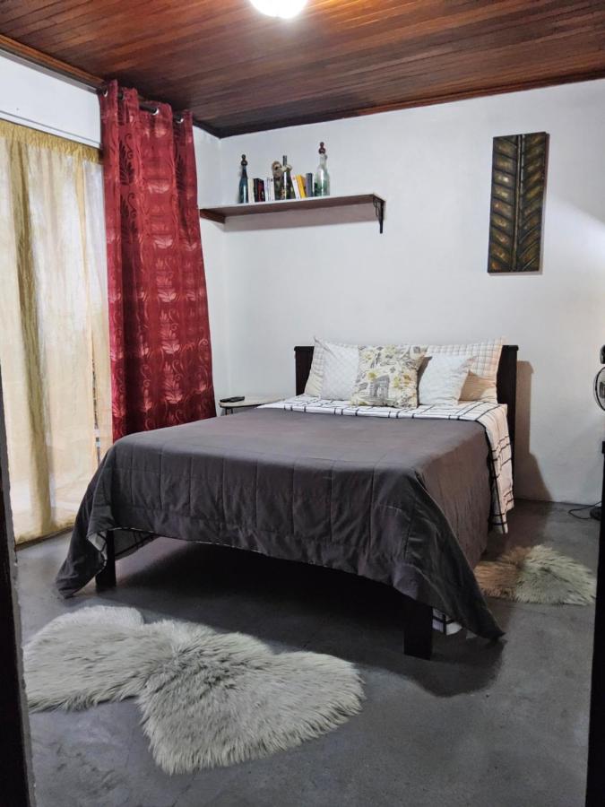 Apartamento vista al jardín, cocina externa - Chambres d'hôtes Héredia