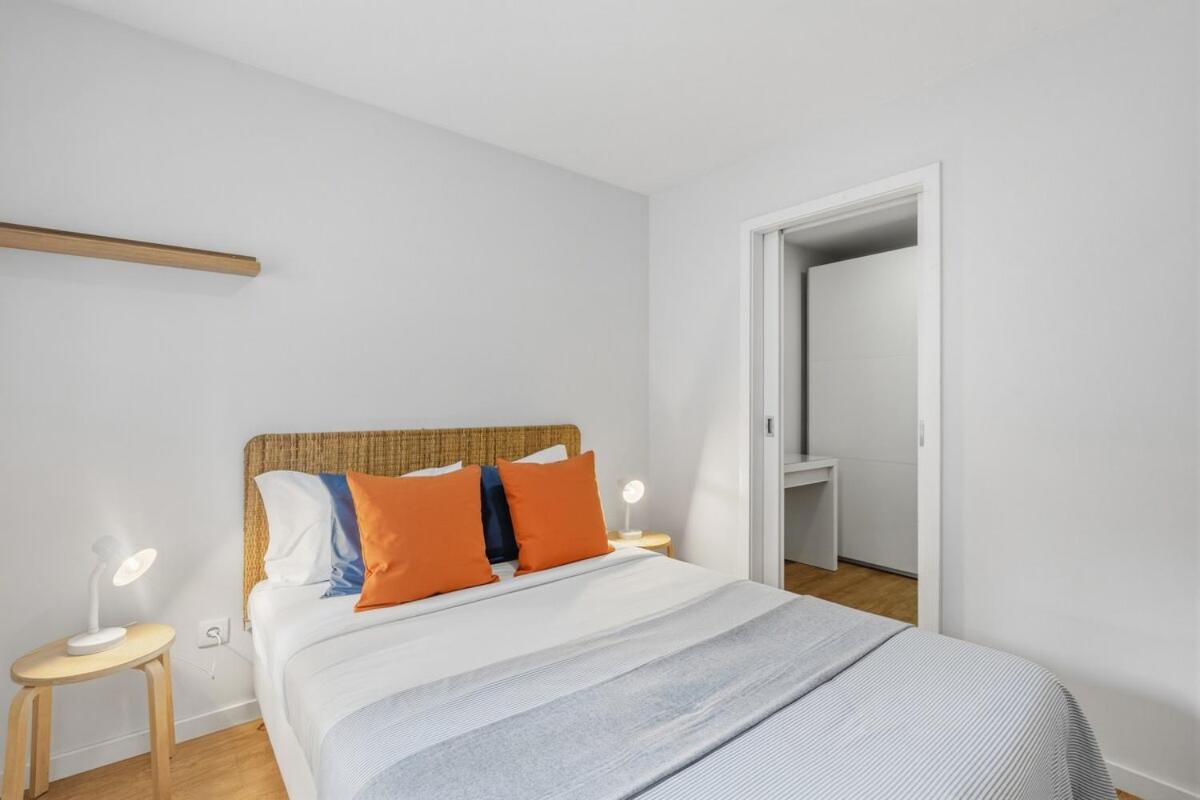 Sunny House with Private Terrace - B&B Vila Nova de Gaia