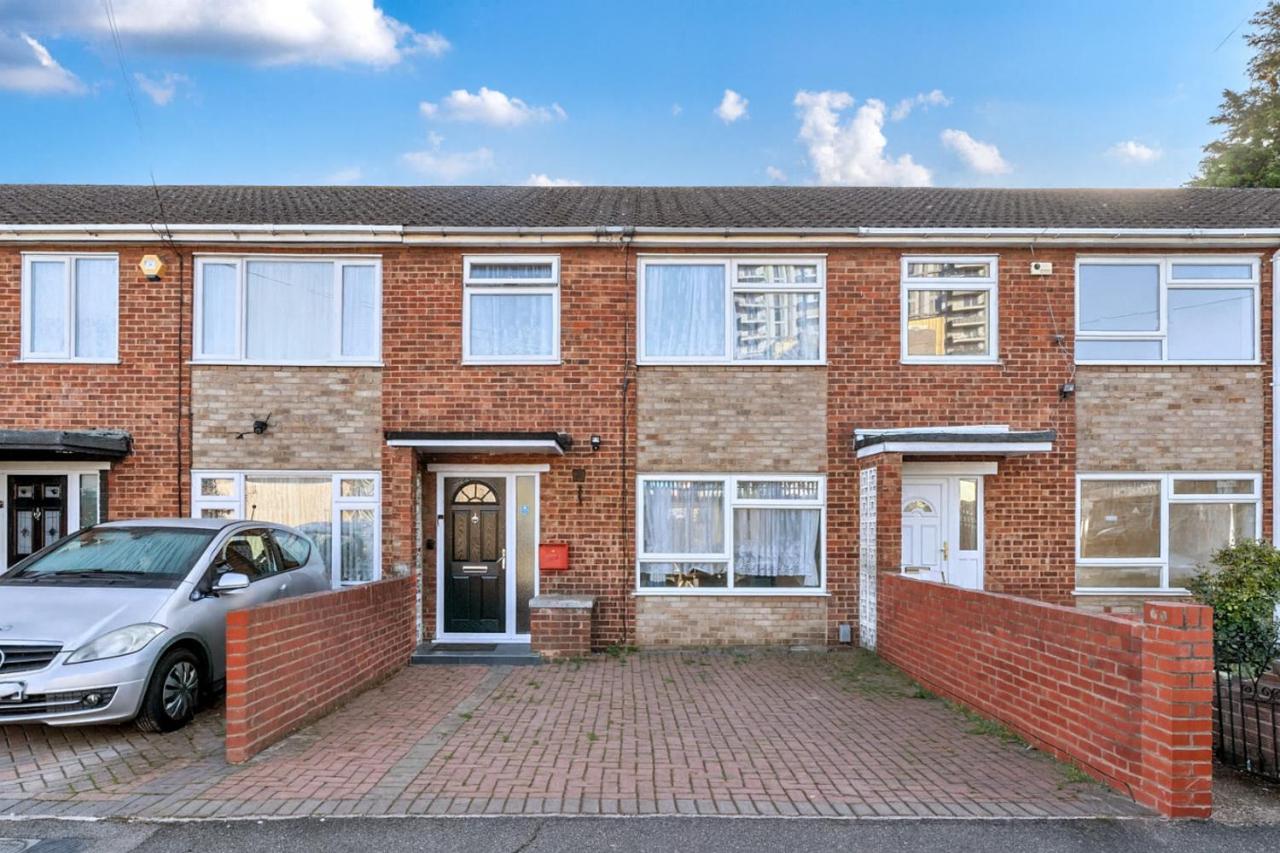 Luxury 3-Bedrooms House With Parking - B&B Abbey Wood