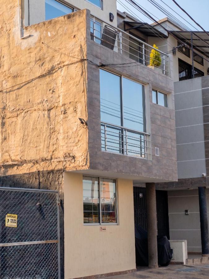 Moderno Apartaestudio Privado con Excelente Ubicación y Parqueadero - Chambres d'hôtes Tunja