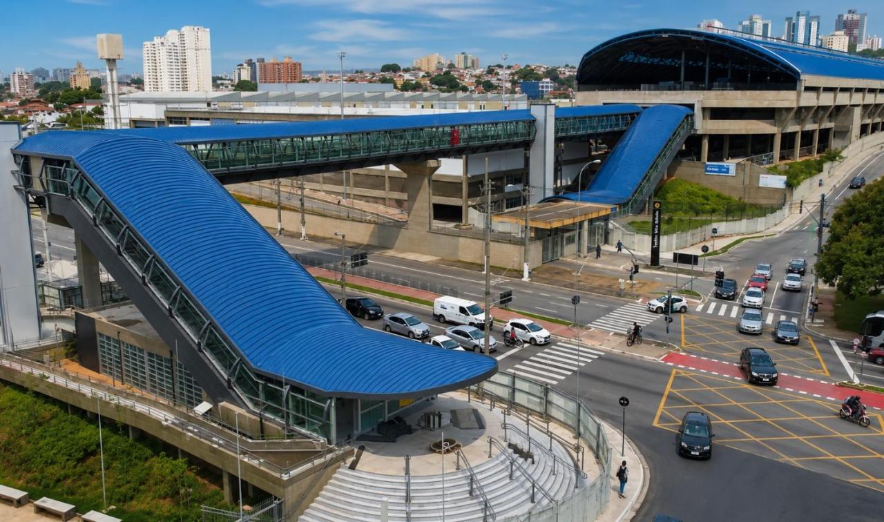 Hospedagem Econômica ao Lado do Terminal de Ônibus - B&B Taboão da Serra