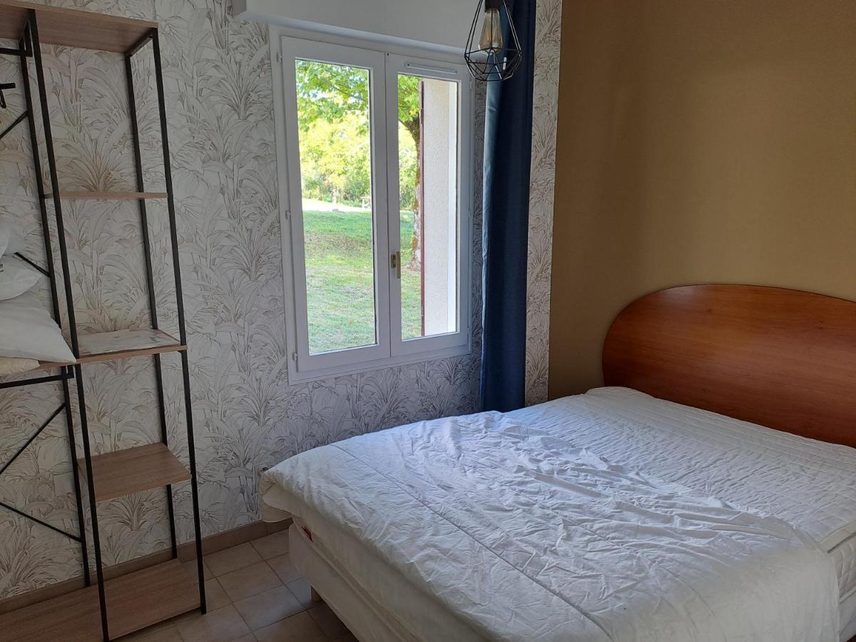 Carole - Chambres d'hôtes Vœuil-et-Giget