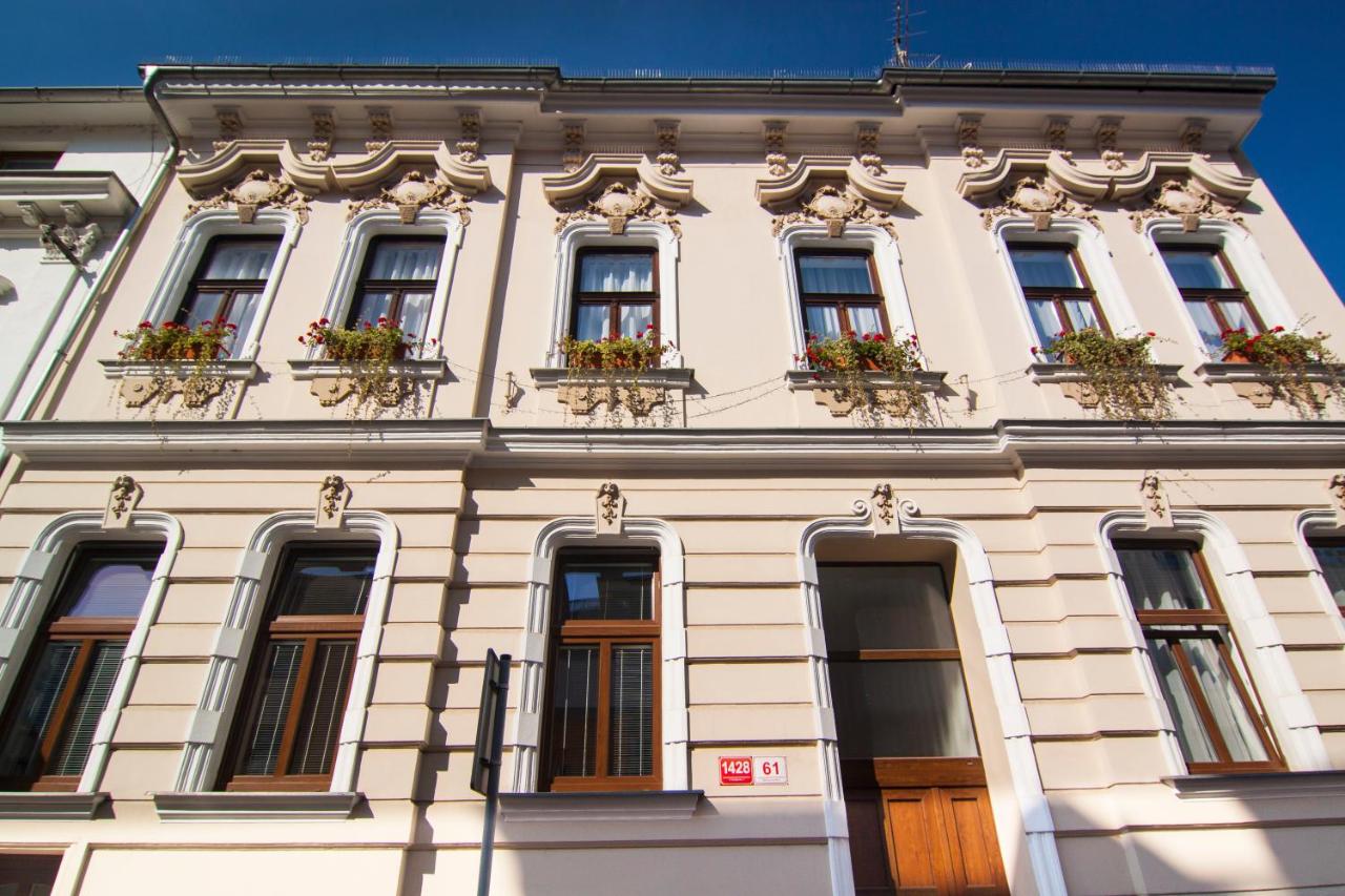 B&B České Budějovice - Apartmány - Penzion Smetanka - Bed and Breakfast České Budějovice