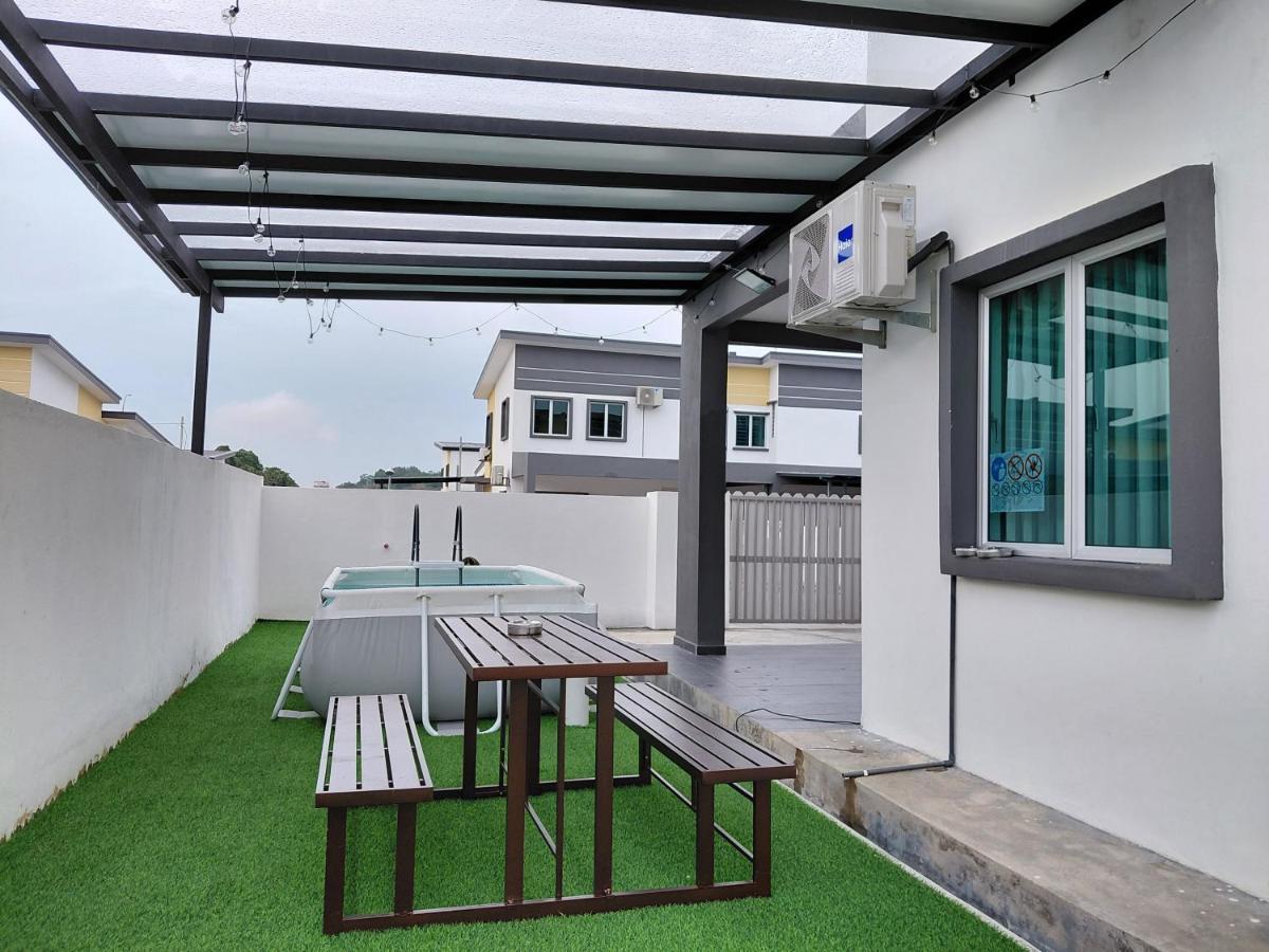 Kaloi's Cottage, Pool, BBQ, Near Beach, 5-15 Pax - Ferienwohnung Port Dickson