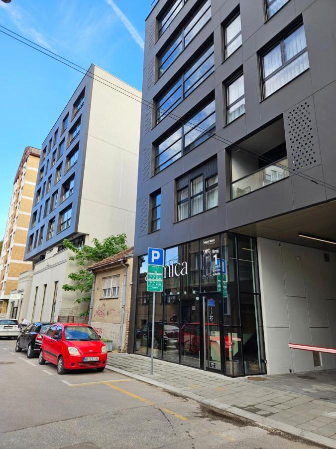 West Side99 Apartment - The Absolute Center & Free Parking - Chambres d'hôtes Niš