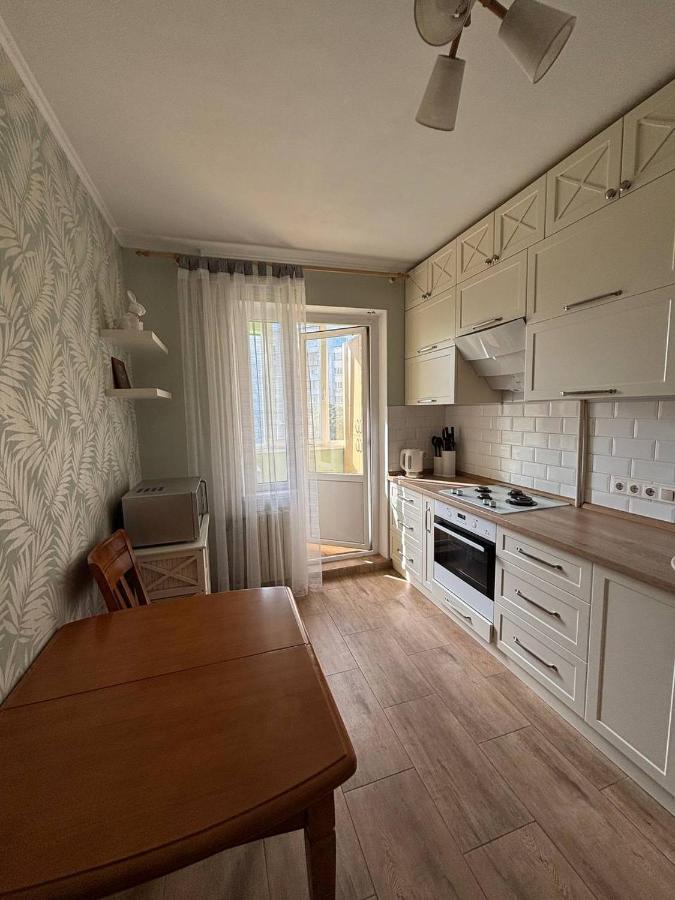 Sea View Apartment Yuzhny - B&B Pivdenne