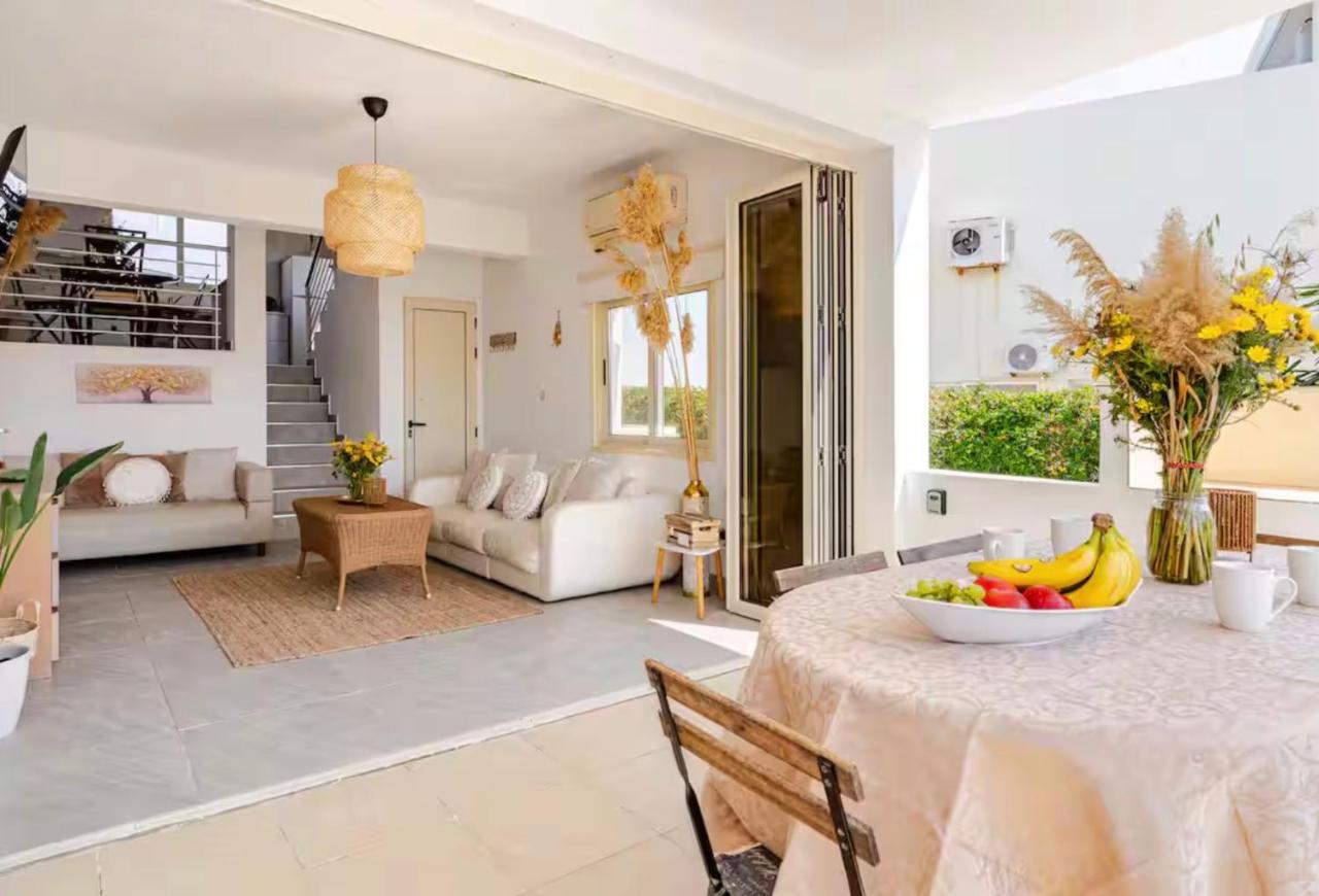 Boho Beach House - Bed and Breakfast Perivólia