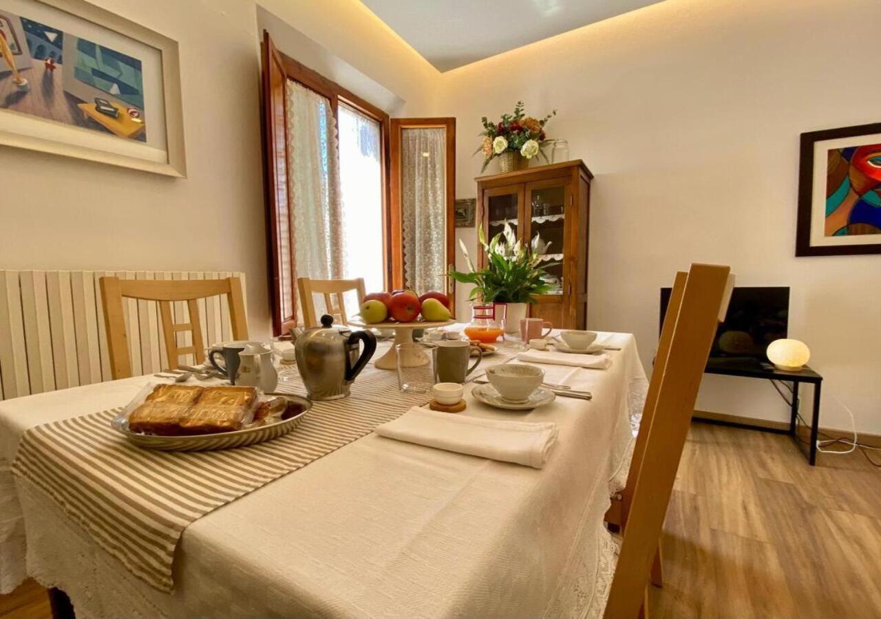 Casa Sole Montefoscoli - Chambres d'hôtes Montefoscoli
