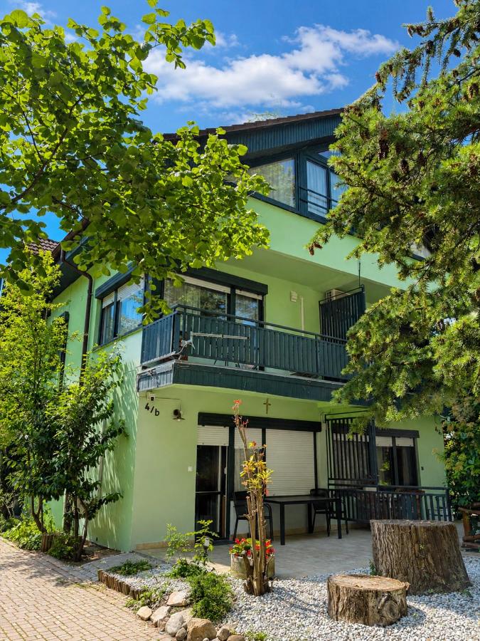 Vicze Vendégház - B&B Siófok